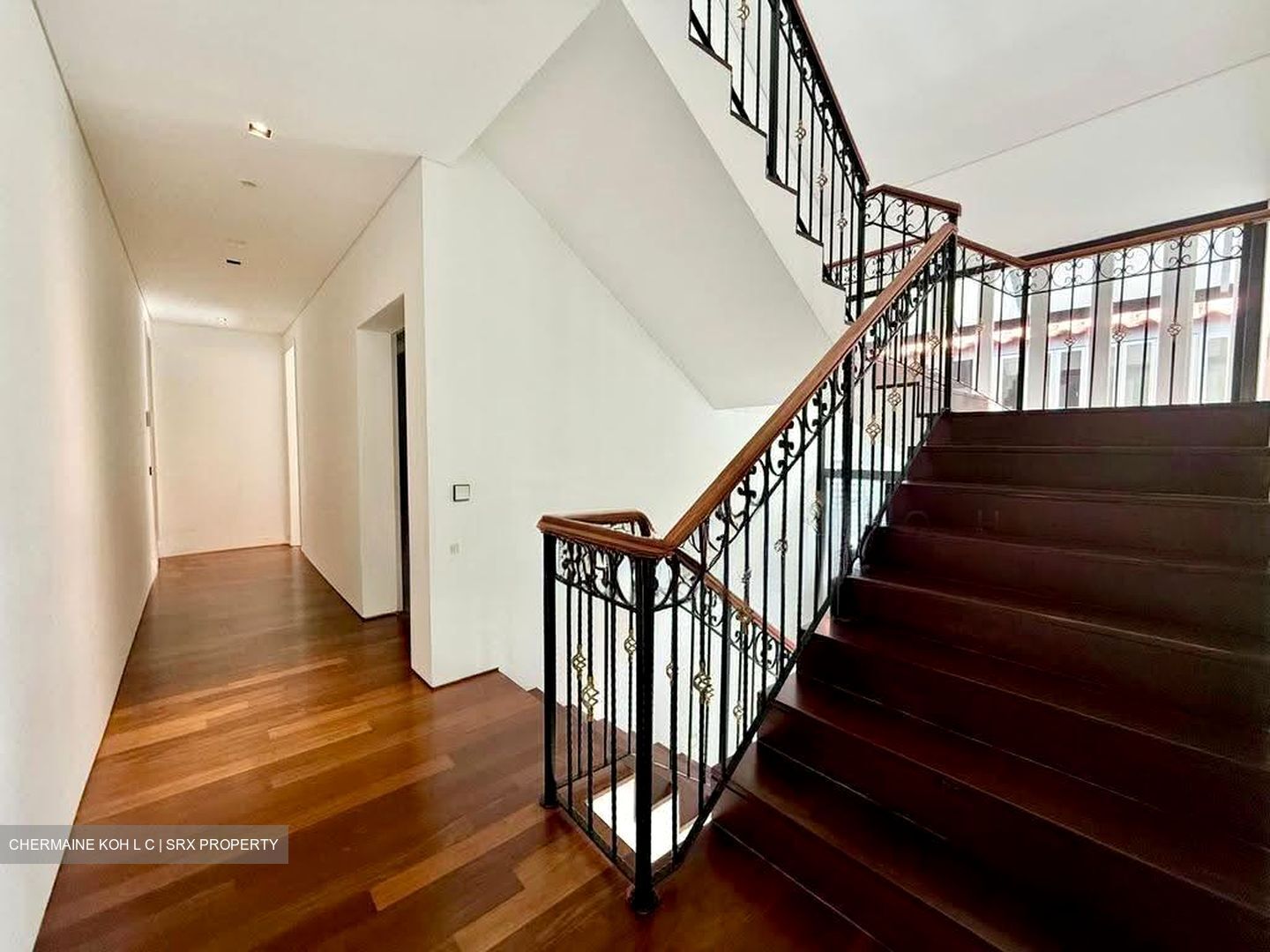 Mountbatten Road (D15), Terrace #608502541